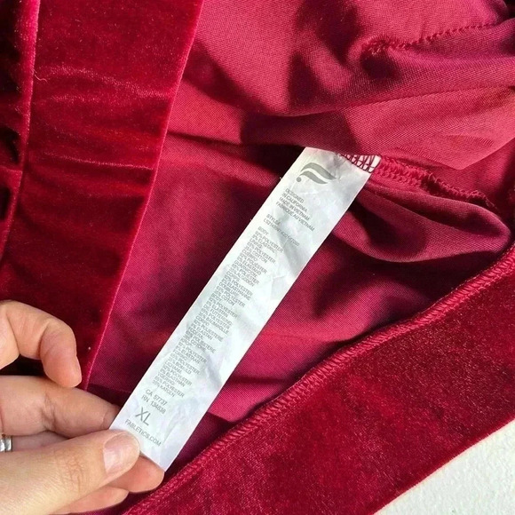 Fabletics - Picture 3 of 3